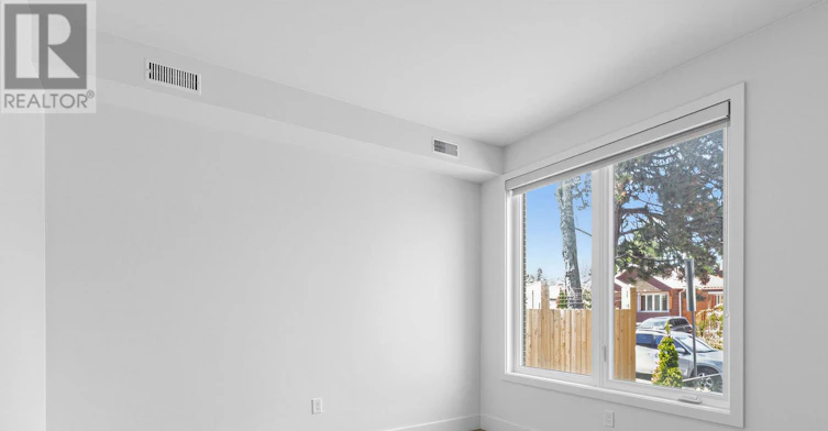 1-909 Castlefield Avenue, Toronto, ON, M6B 1C9 - 22