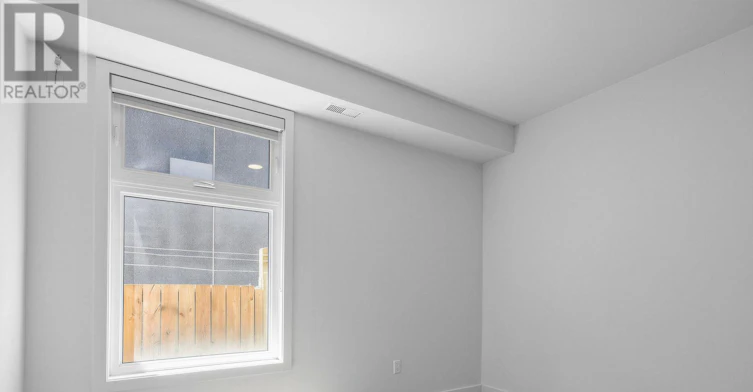 1-909 Castlefield Avenue, Toronto, ON, M6B 1C9 - 28