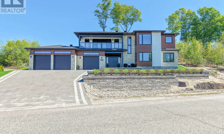 13 Kenreta Drive