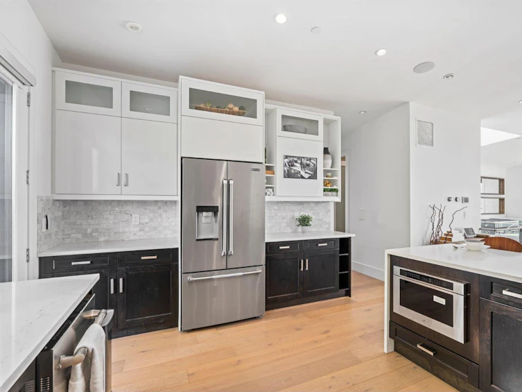 14857 Buena Vista Avenue, Surrey, BC, V4B 1X3 - 10