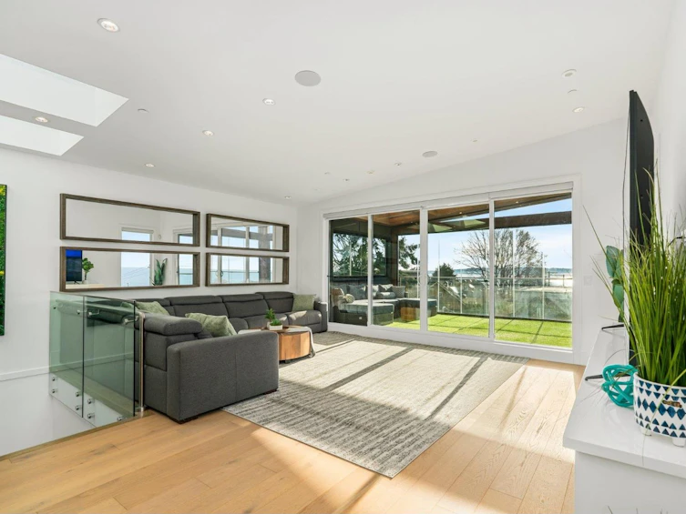 14857 Buena Vista Avenue, Surrey, BC, V4B 1X3 - 3