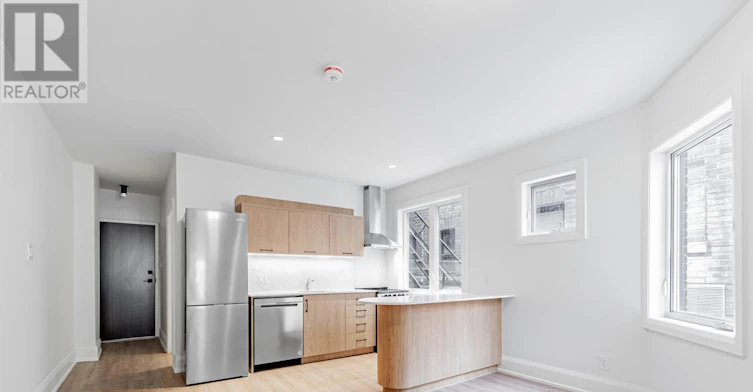 3-2528 Yonge Street, Toronto, ON, M4P 2H7