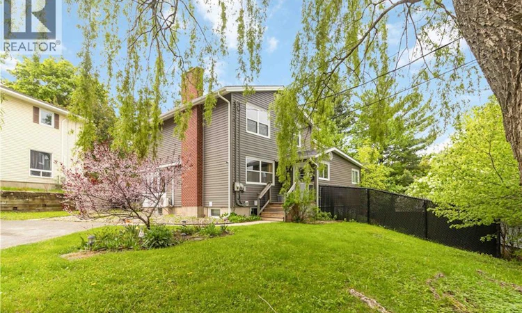 807 Smythe