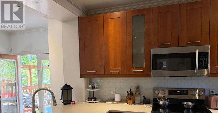 94 Roxborough Avenue, Oshawa, ON, L1G 5W4 - 4