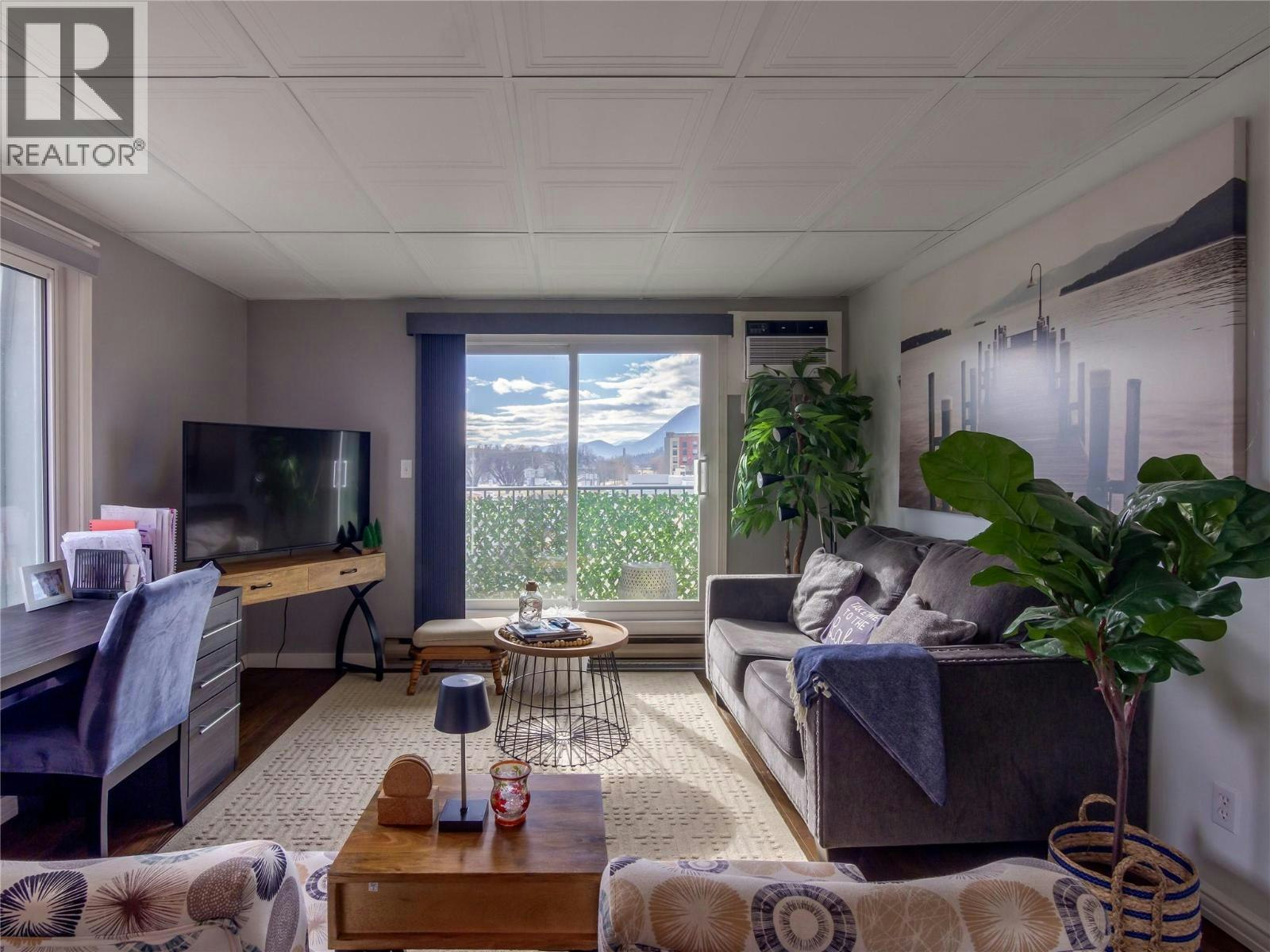 301-922 Dynes Avenue, Penticton, BC, V2A 7X7 - 6