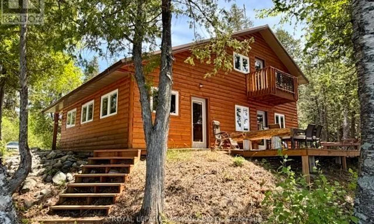 16 Maniwaki Lane