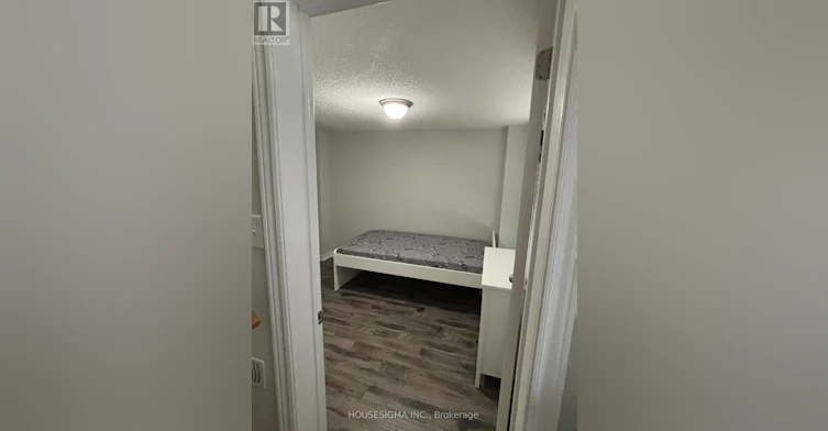 40 De Jong Street, Toronto, ON, M1P 0B9 - 27