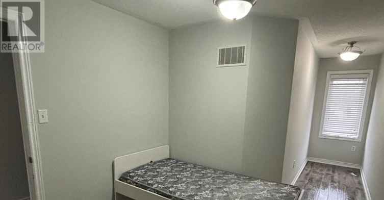 40 De Jong Street, Toronto, ON, M1P 0B9 - 23