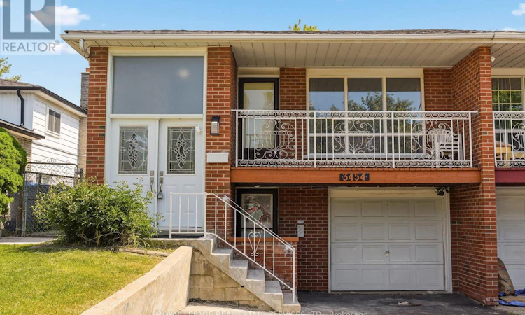 3454 Oakglade Crescent