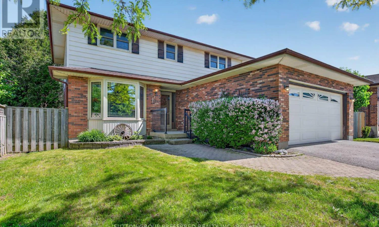 4 Golfview Crescent
