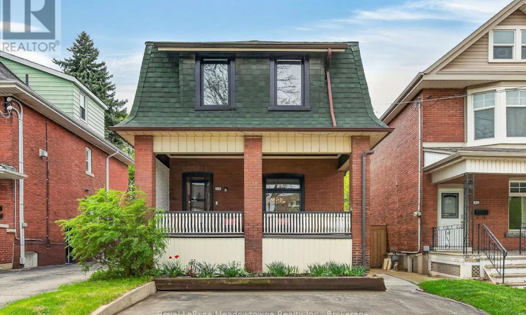 216 Maplewood Avenue