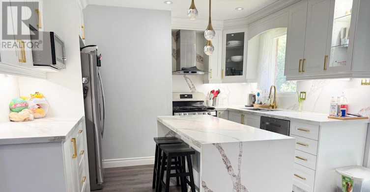 MAIN-560 Bristol Road, Newmarket, ON, L3Y 6T1