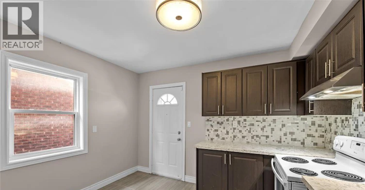 MAIN-1154 Elm, Windsor, ON, N9A 5H9 - 5