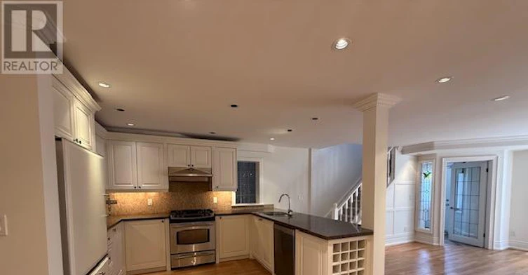 213 Cranbrooke Avenue, Toronto, ON, M5M 1M8 - 5