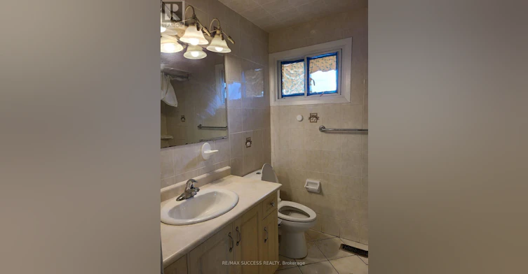 3291 Brandon Gate Drive, Mississauga, ON, L4T 2G3 - 11