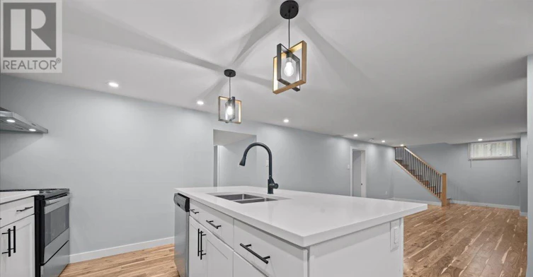925 Elsett Drive, Ottawa, ON, K1G 2S7 - 9