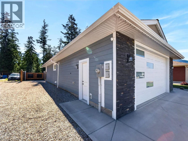 1015 N Hemlock Crescent, Sicamous, BC, V0E 2V1 - 71