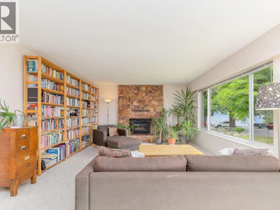 14812 Downton Avenue - 4