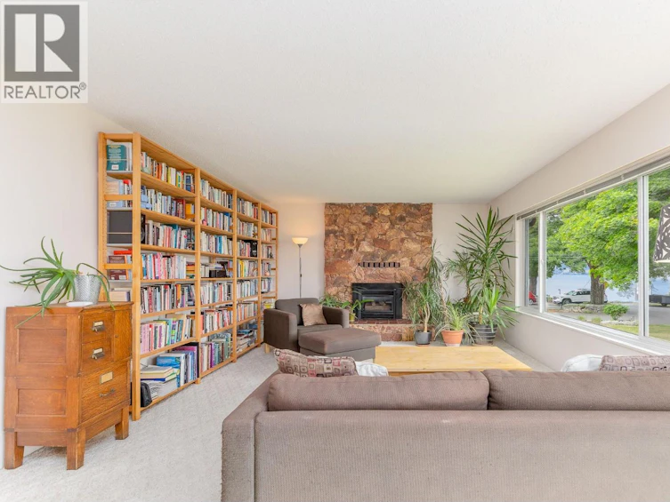 14812 Downton Avenue, Summerland, BC, V0H 1Z1 - 4