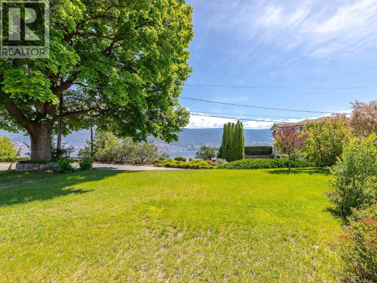 14812 Downton Avenue, Summerland, BC, V0H 1Z1 - 45