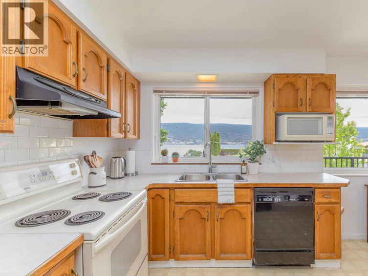 14812 Downton Avenue, Summerland, BC, V0H 1Z1 - 9