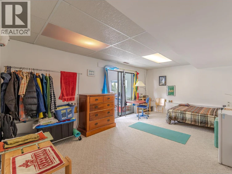 14812 Downton Avenue, Summerland, BC, V0H 1Z1 - 37