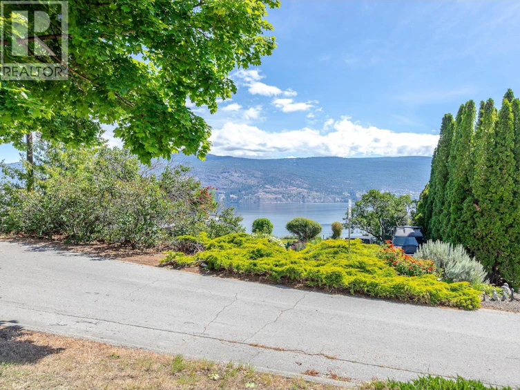 14812 Downton Avenue, Summerland, BC, V0H 1Z1 - 42
