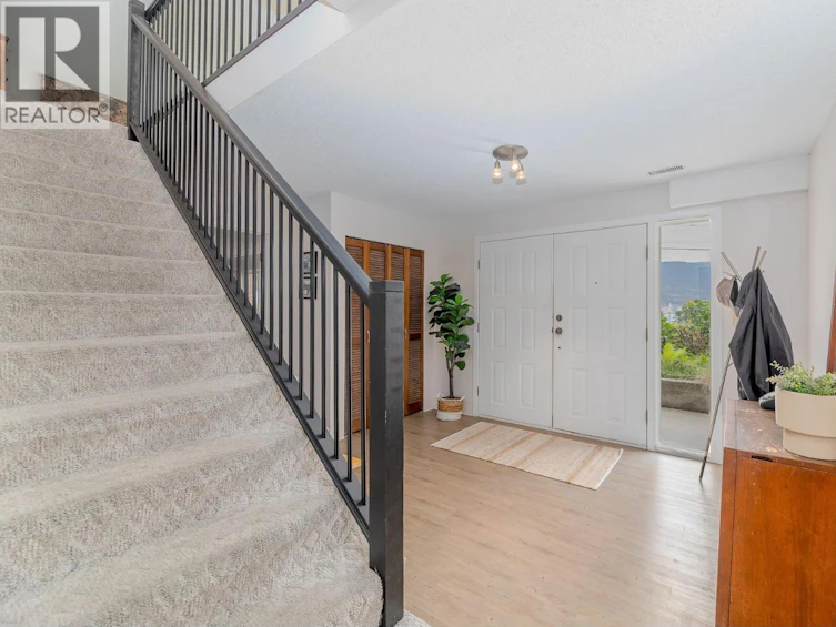14812 Downton Avenue, Summerland, BC, V0H 1Z1 - 30