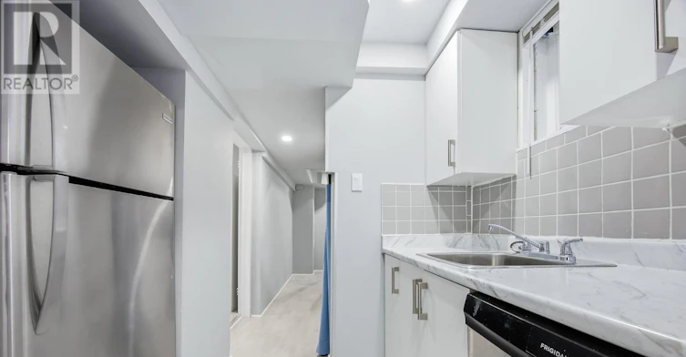 LOWER-50 Palmerston Avenue, Toronto, ON, M6J 2J1 - 4
