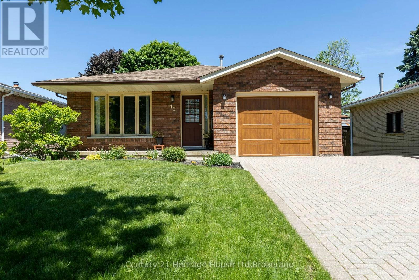 12 Spartan Drive, Brantford, ON, N3R 6C7