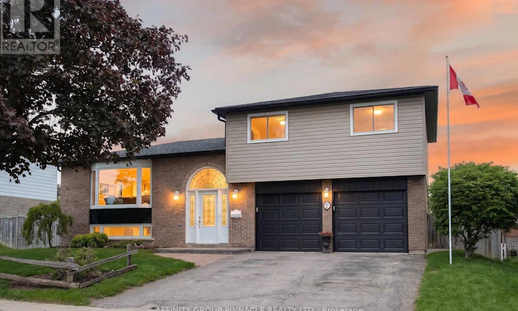 17 Edgewood Drive E