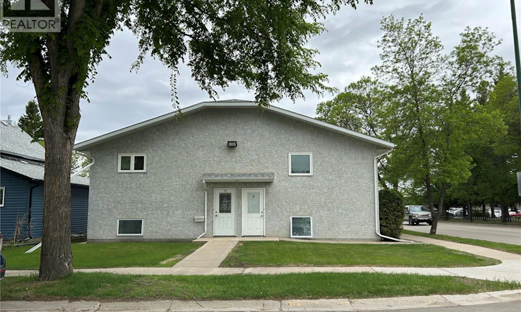 202-739 10th Street