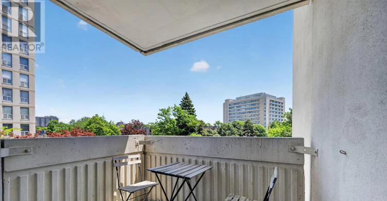 304-150 Neptune Drive, Toronto, ON, M6A 2Y9 - 18