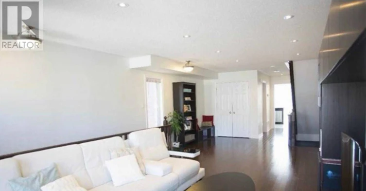 1041 Ellesmere Road N, Toronto, ON, M1P 2X1