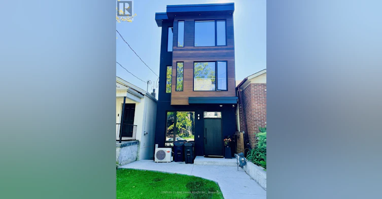 402 Mcroberts Avenue, Toronto, ON, M6E 4R2
