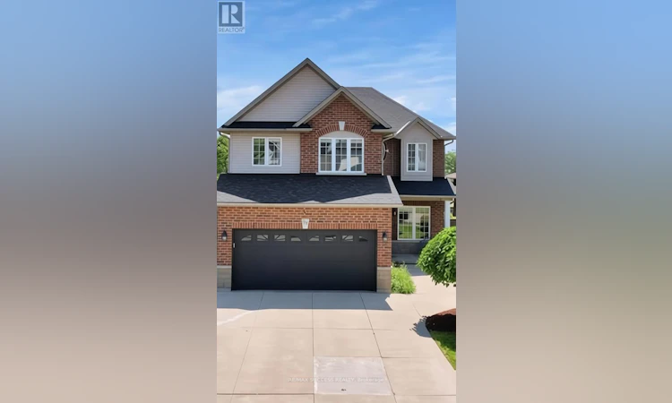 64 Garth Trails Crescent
