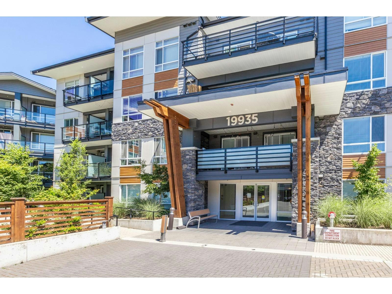 210-19935 75a Avenue, Langley, BC, V2R 0A2