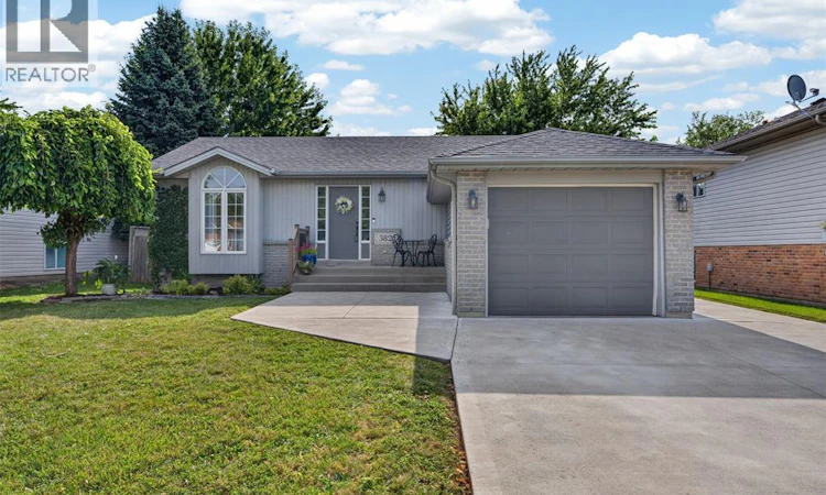 382 Thorn Ridge