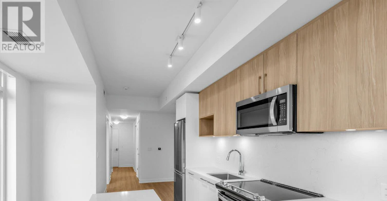 PH01-500 Plains Road E, Burlington, ON, L7T 0C8 - 4