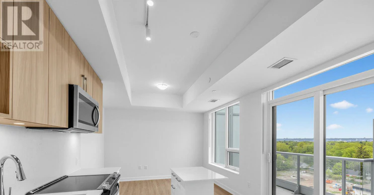 PH01-500 Plains Road E, Burlington, ON, L7T 0C8