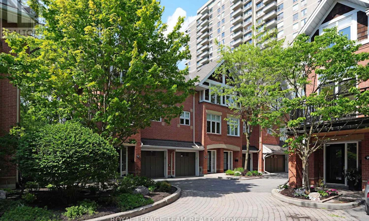 13 Oak Park Private