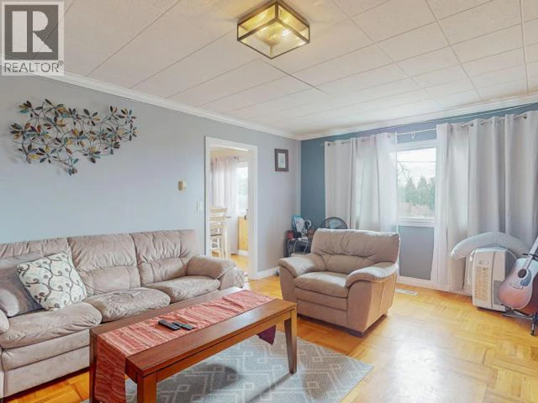 6957 Crofton Street, Powell River, BC, V8A 1W8 - 2