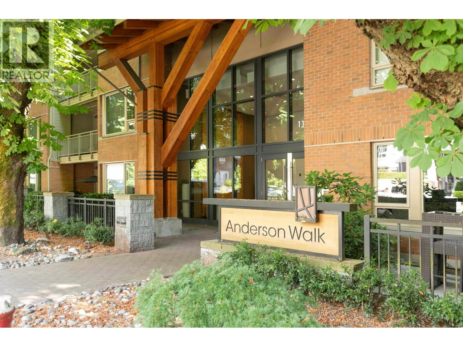 113-119 W 22nd Street, North Vancouver, BC, V7M 0B4