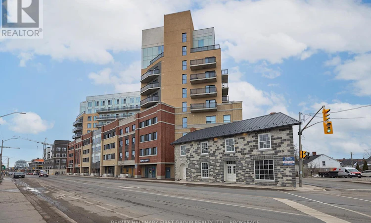 1020-652 Princess Street