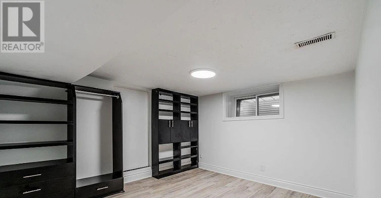 LOWER-538 Roxton Road, Toronto, ON, M6G 3R4 - 7