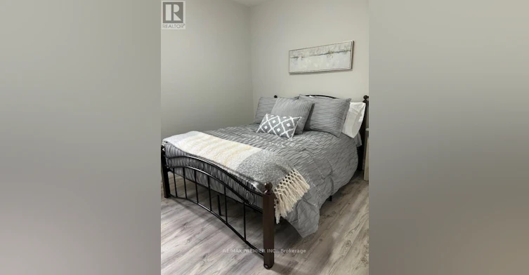 235 Louis Drive, Mississauga, ON, L5B 1Z1 - 12