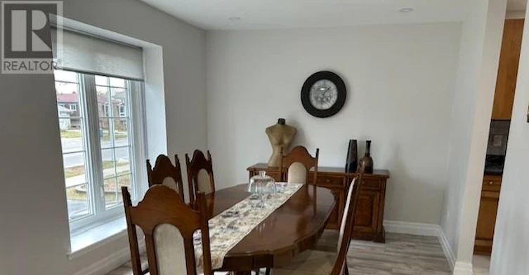 235 Louis Drive, Mississauga, ON, L5B 1Z1 - 2