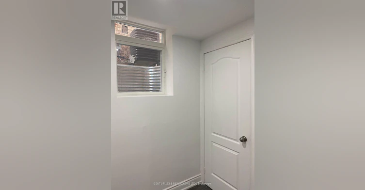 1272 Foxglove Place, Mississauga, ON, L5V 2N3 - 5