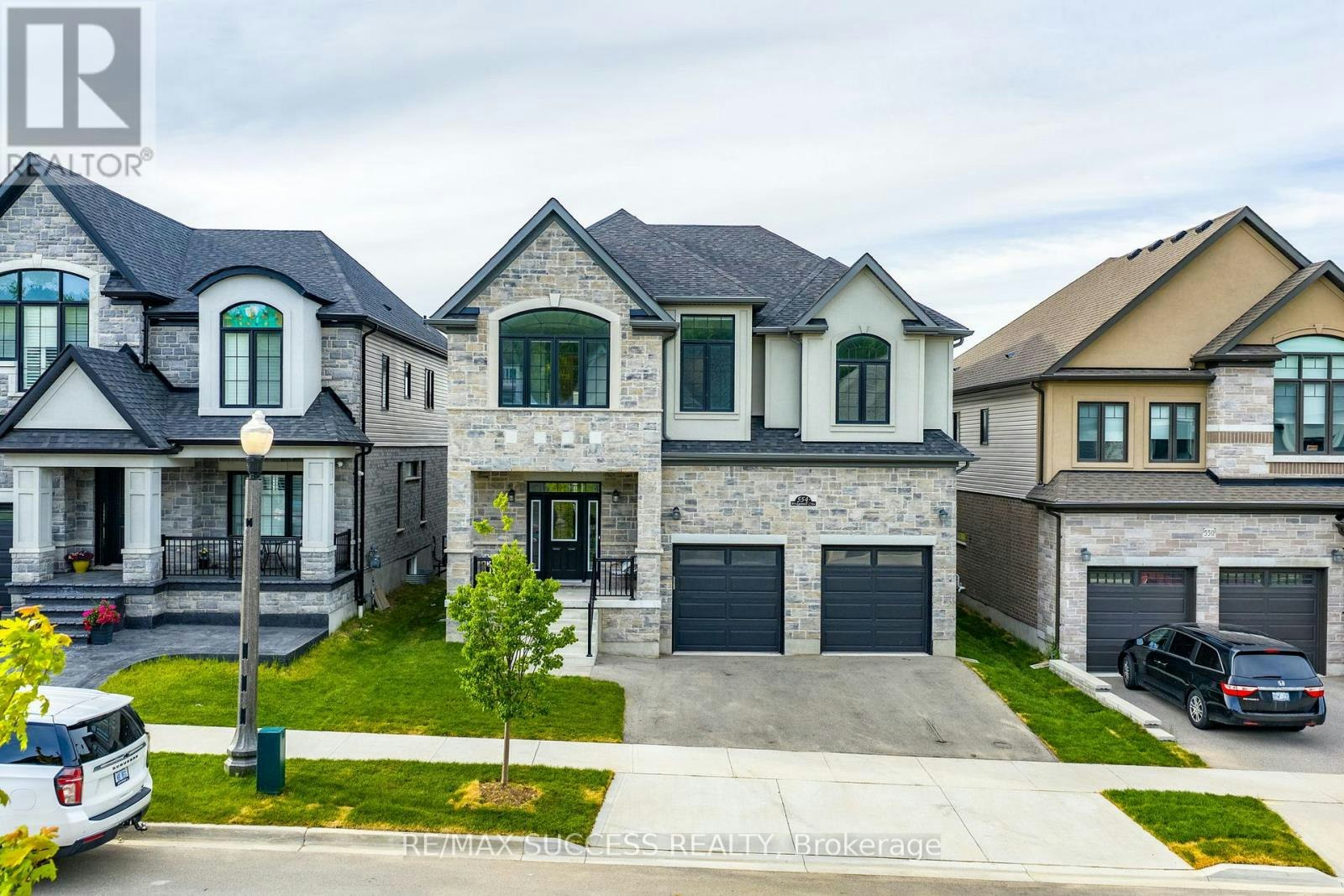 554 Bridgemill Crescent E, Kitchener, ON, N2A 0K3