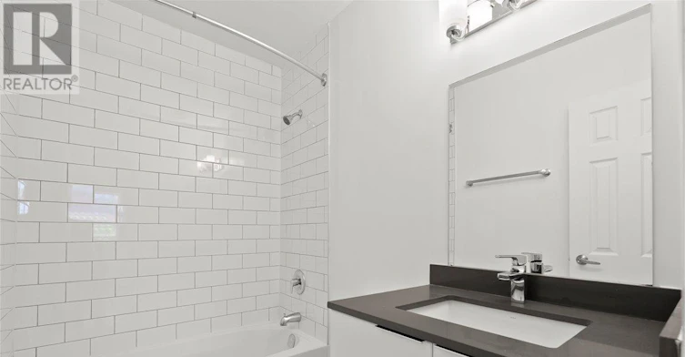 419-10 Garfella Drive, Toronto, ON, M9V 2E9 - 19